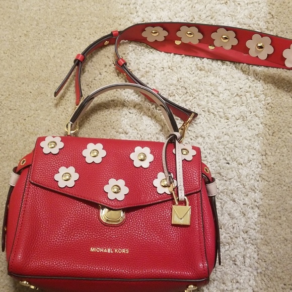 Michael Kors Handbags - Adorable Michael Kors mini-bag